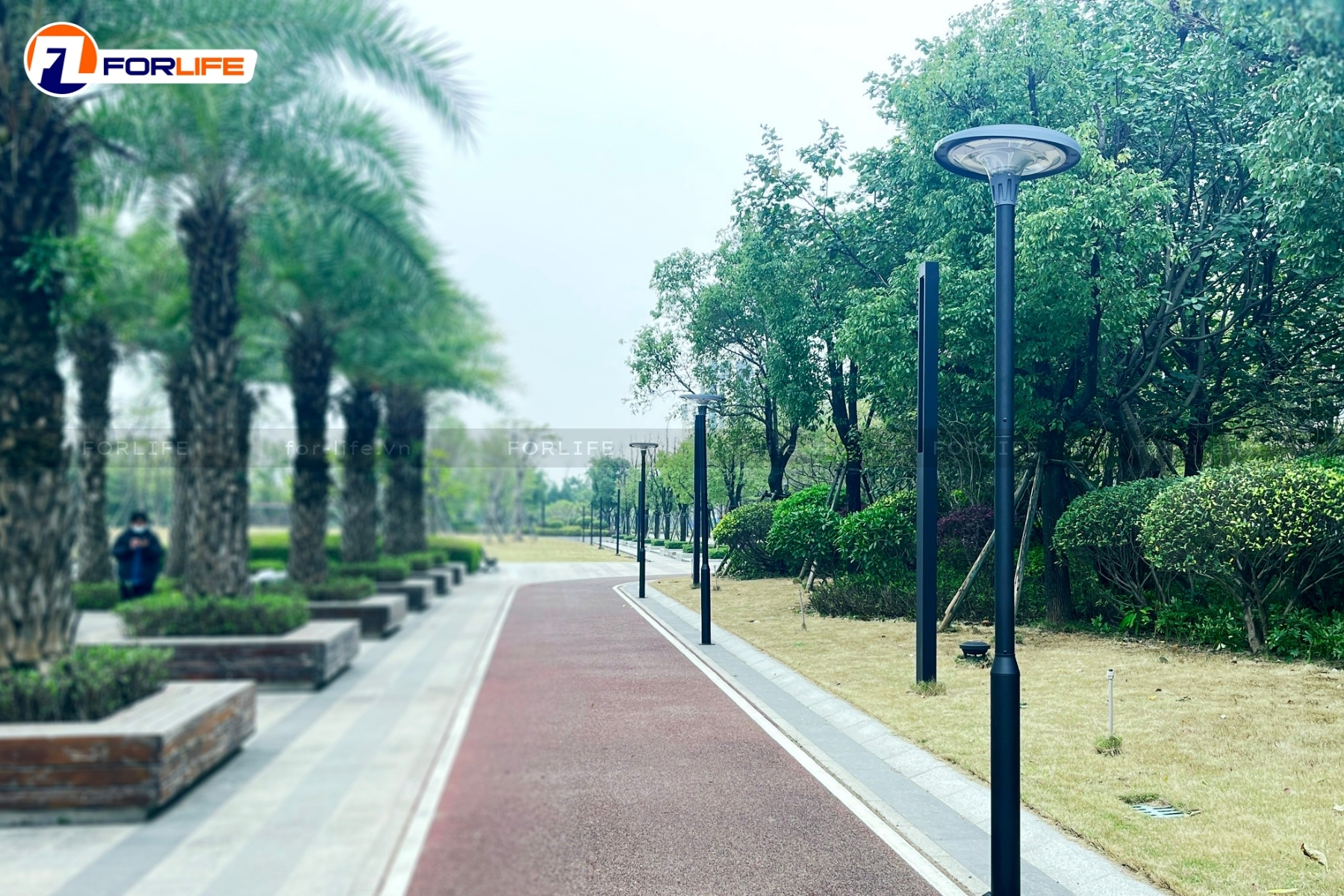 Đèn cảnh quan UFO NLMT FORLIFE trang trí công viên